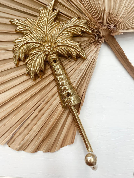 Coconut Palm Hanger